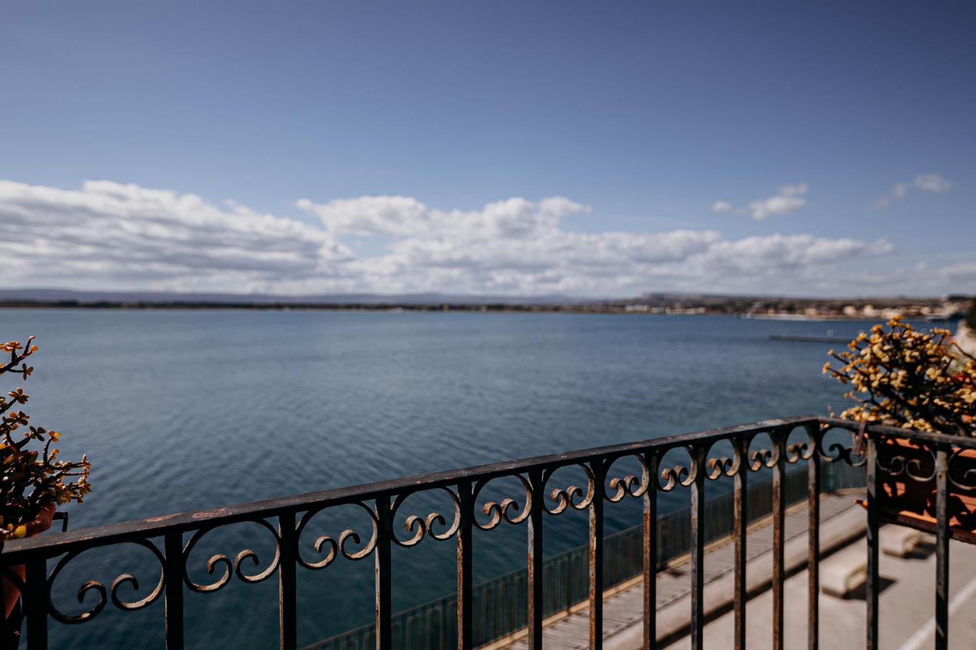 Case Vacanze Vista Mare Syracuse Bagian luar foto