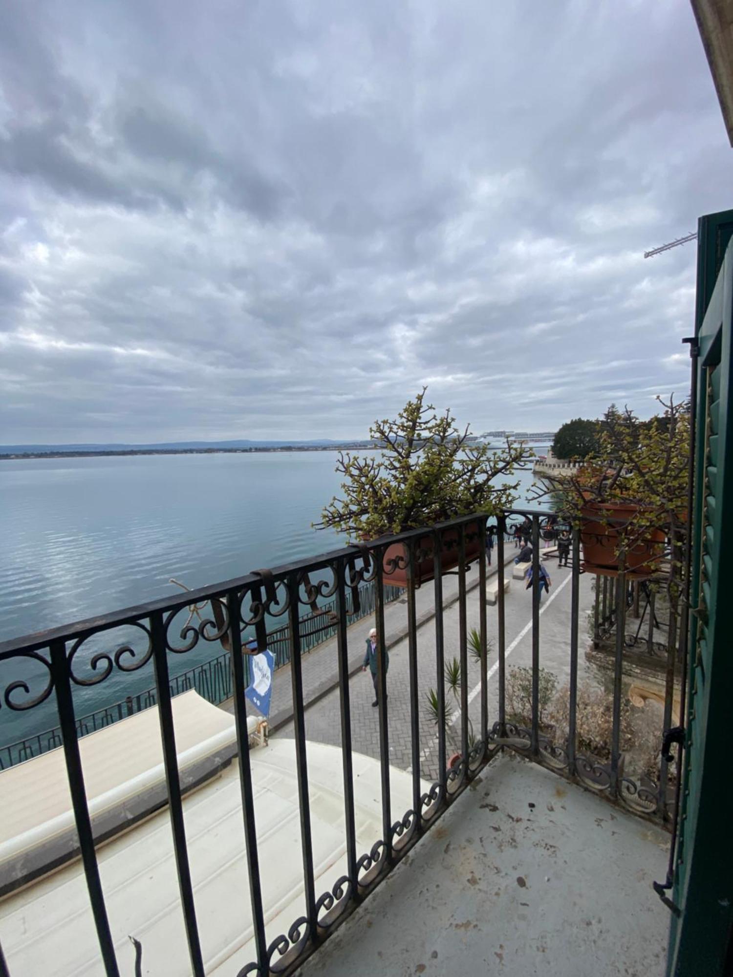 Case Vacanze Vista Mare Syracuse Bagian luar foto